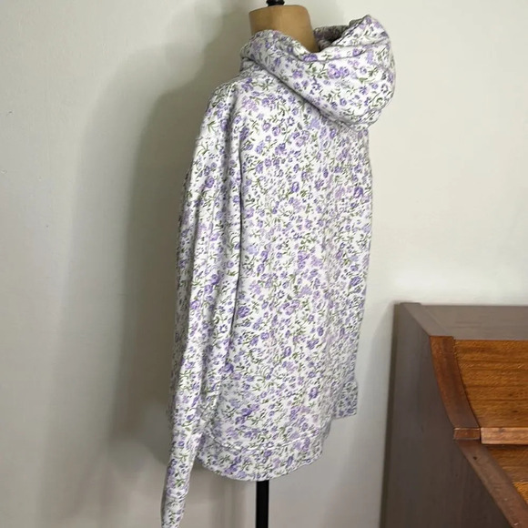Teddy Fresh sz M purple and white floral pullover hoodie with kangaroo pocket - Picture 5 of 9